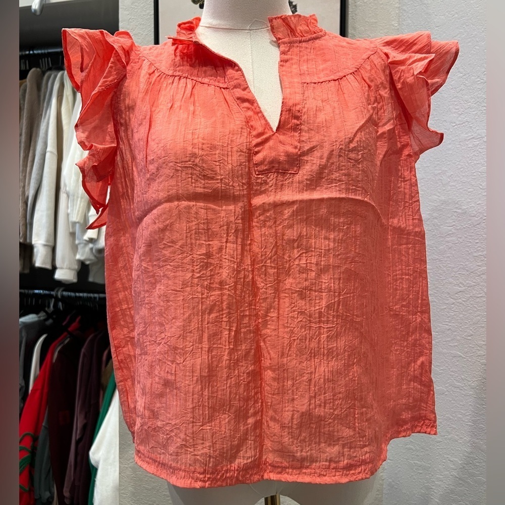 NWT OLIVACEOUS Ruffle Shirt Sleeve Blouse- Coral- Size Medium